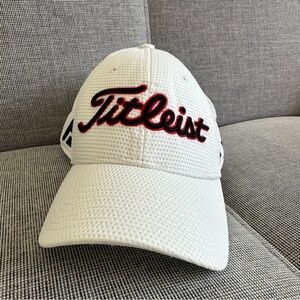 Titleist Footjoy Pro V1 White Men's Golf Hat Size Medium Large